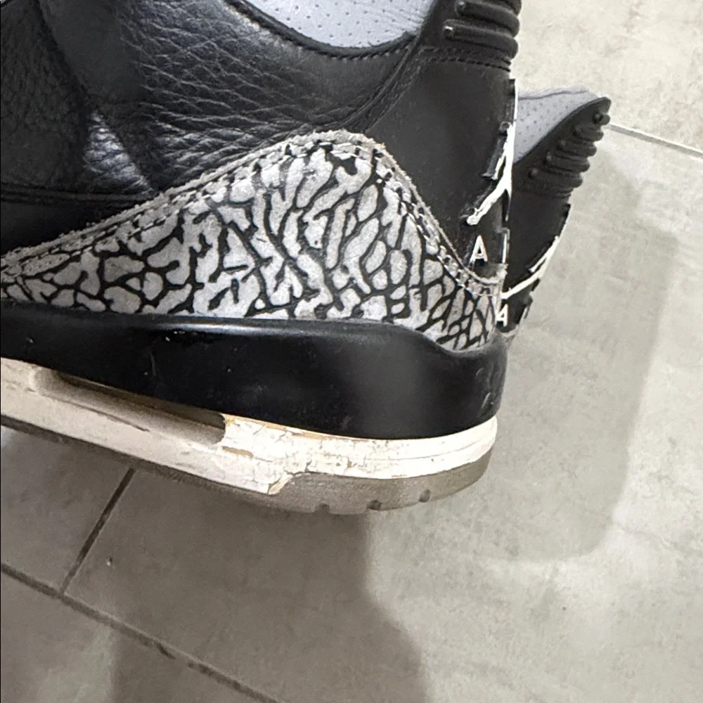 Air Jordan 3 Retro OG "Black Cement" - Picture 7 of 8